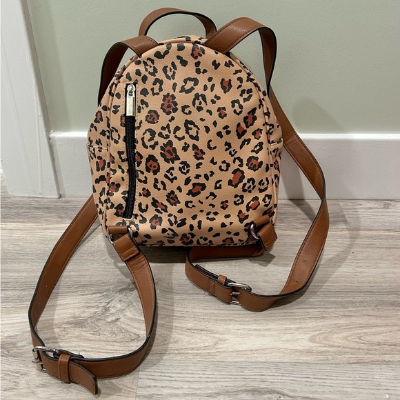 Wild Fable Faux Leather Mini Backpack Purse Leopard Print Medium Bag Adjustable - Picture 6 of 8